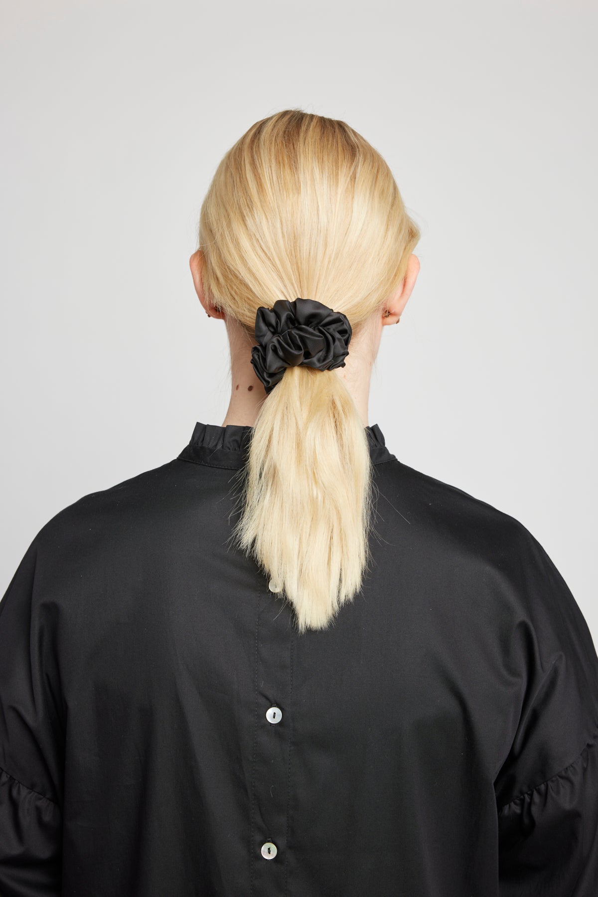 Joust flourishing mini scrunchie - Black