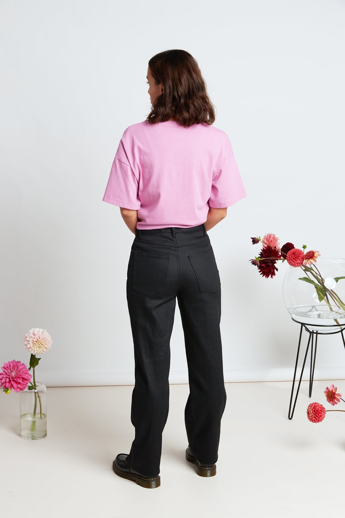 Meet you all tRosanna jeans by twenty-seven names. High-waisted black denim jeans, with a flared leg and slight stretch.